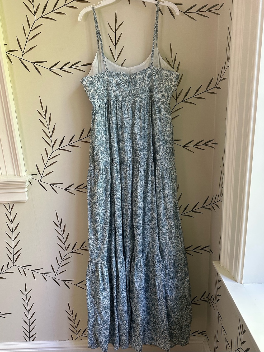Tuckernuck Teresa Maxi dress. Blue/White floral. M. NWOT - Picture 7 of 10